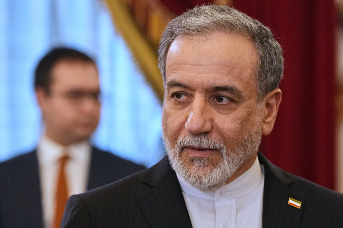 Iran, Araghchi: ‘Agreement with Oman does not involve the reopening of the Strait of Hormuz’