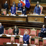 Emma Bonino: coffin arrives at the Campidoglio for the lying-in-state
