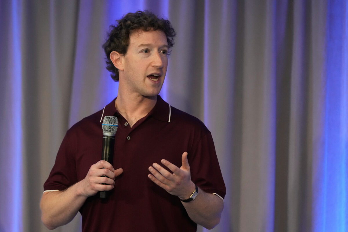 AI, Zuckerberg: “A positive future if the right balance of power is maintained”