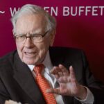 Berkshire Hathaway: Warren Buffett hands over the chairmanship to his son Howard
