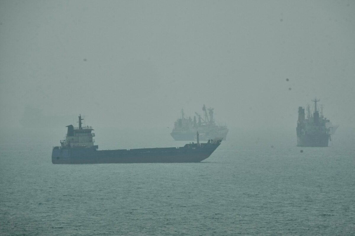 Iran: Oil tanker struck whilst attempting to cross the Strait of Hormuz