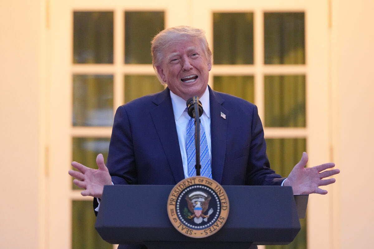 US: Trump bans CNN, Politico and MSNBC from the White House US: Trump bans CNN, Politico and MSNBC from the White House