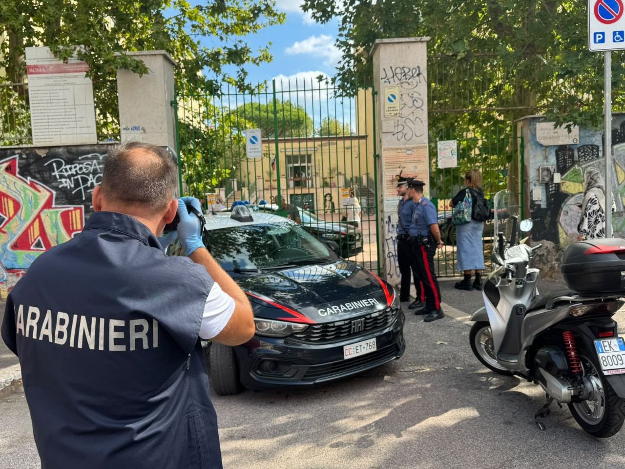 Rome: Pupil stabs teacher at secondary school