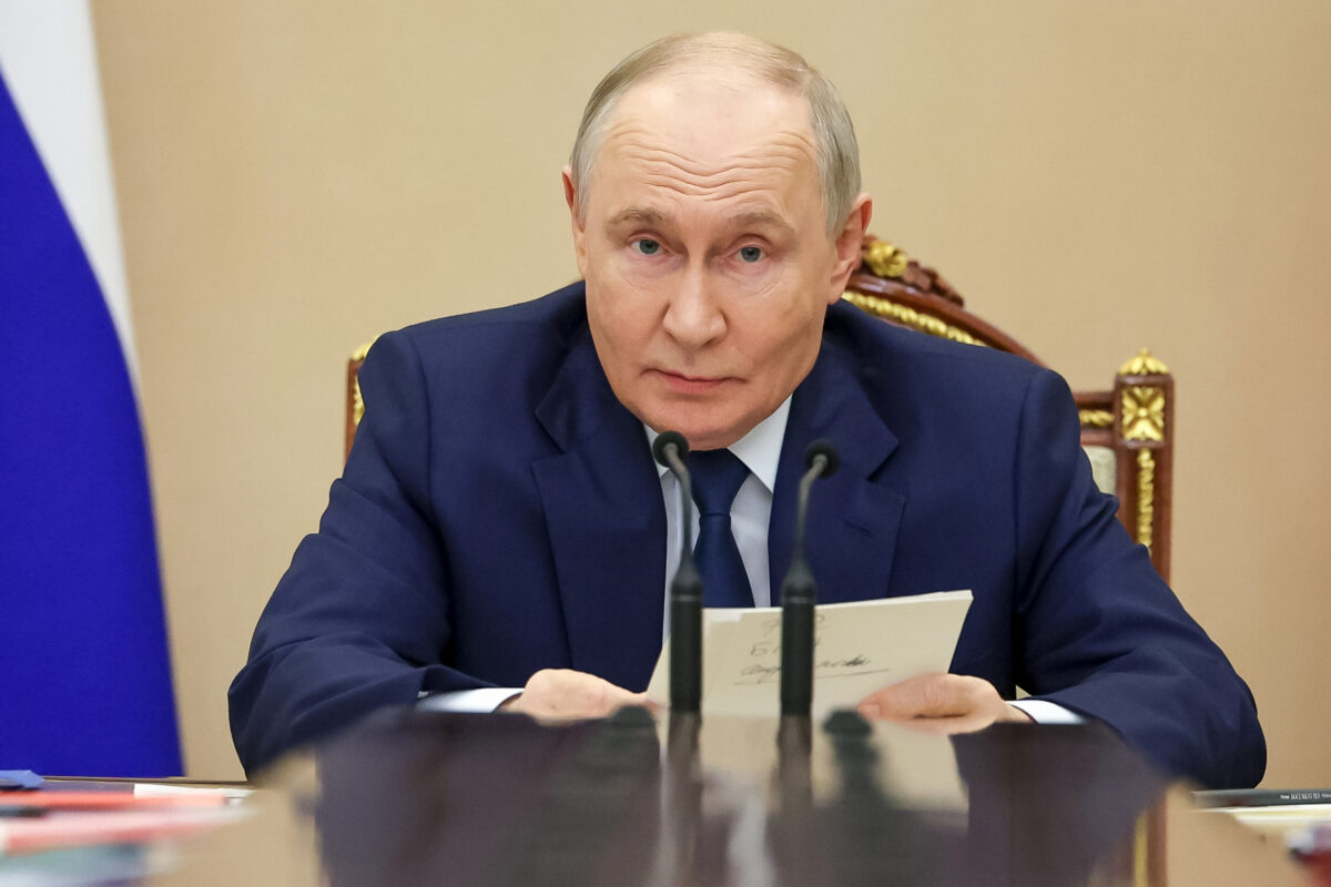 Putin Speaks with Bin Salman: “Ensure Free Passage Through Hormuz and Bab el-Mandeb” Putin Speaks with Bin Salman: “Ensure Free Passage Through Hormuz and Bab el-Mandeb”