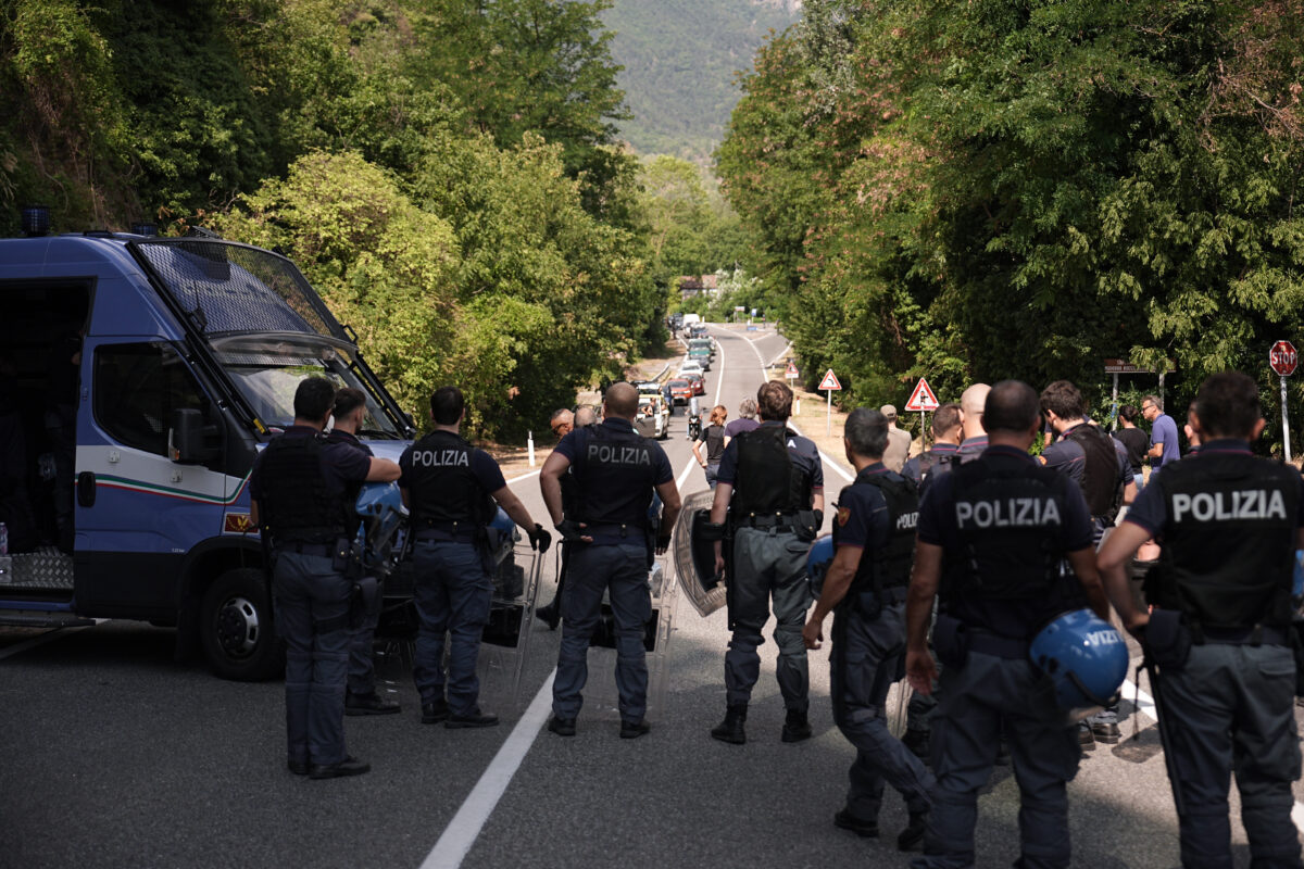 Migrants: crackdown on illegal trafficking in four European countries, arrests and searches