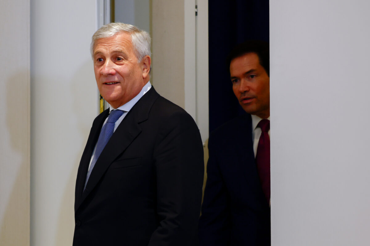 Tajani: “Political reasoning about skirts, excessive controversy”