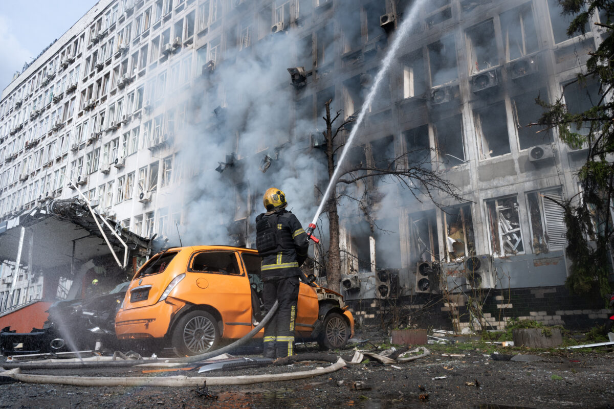 Ukraine, drone attack on Kyiv: one person injured
