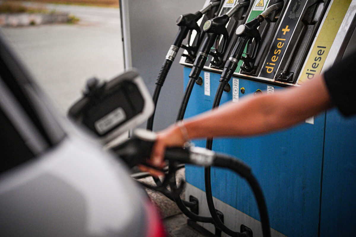 Fuel: self-service petrol at 2.158 euros per litre, diesel at 2.357 euros per litre Fuel: self-service petrol at 2.158 euros per litre, diesel at 2.357 euros per litre