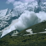 Nepal, avalanche on Mount Himlung: two dead and 12 missing