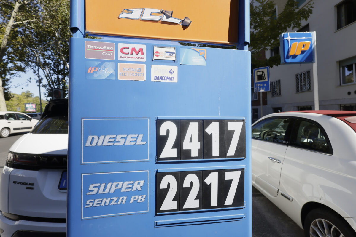 Fuel: IP introduces price cap following Eni’s lead, but not everyone has signed up yet Fuel: IP introduces price cap following Eni’s lead, but not everyone has signed up yet