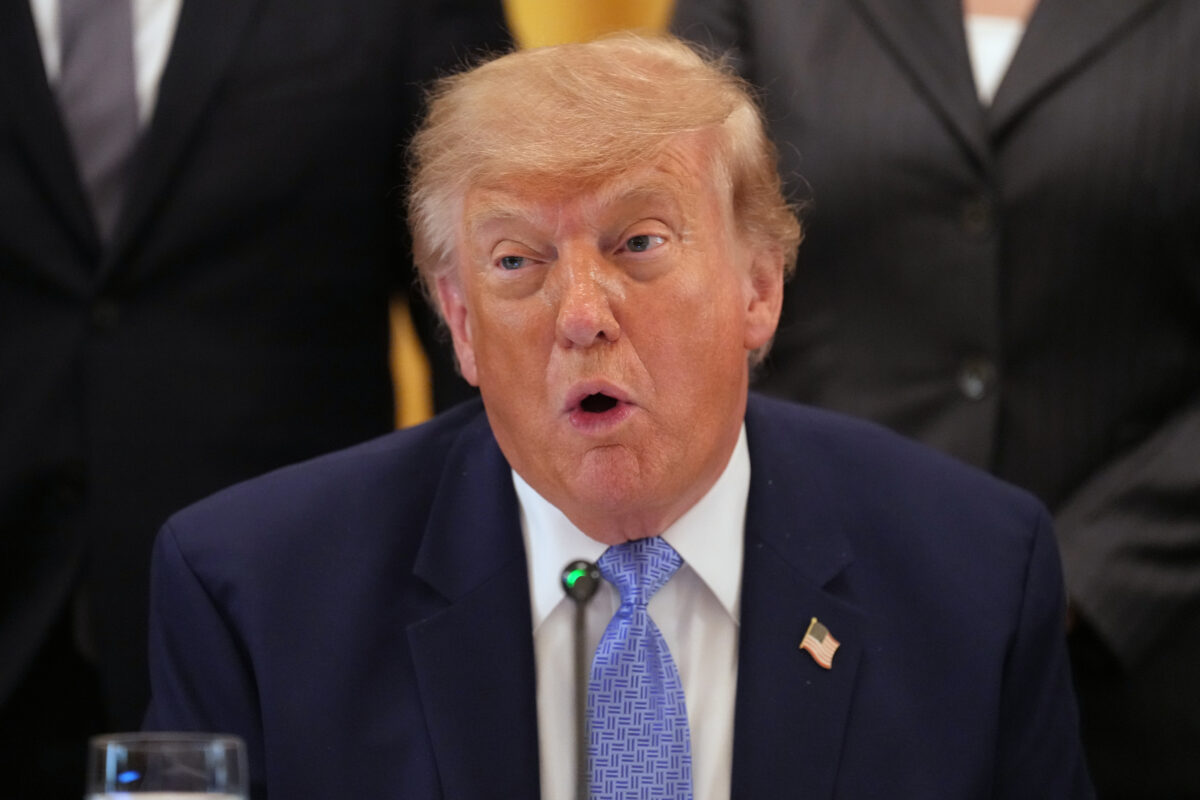 Trump: “AI doesn’t need restrictions, but self-regulation”