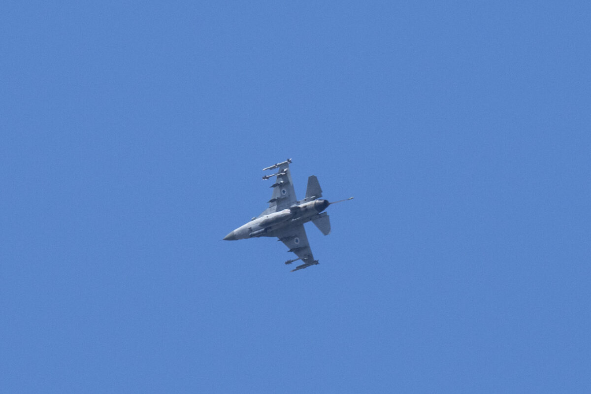 Middle East: emergency reported on flight from Dubai to Tel Aviv; Israeli jets take off