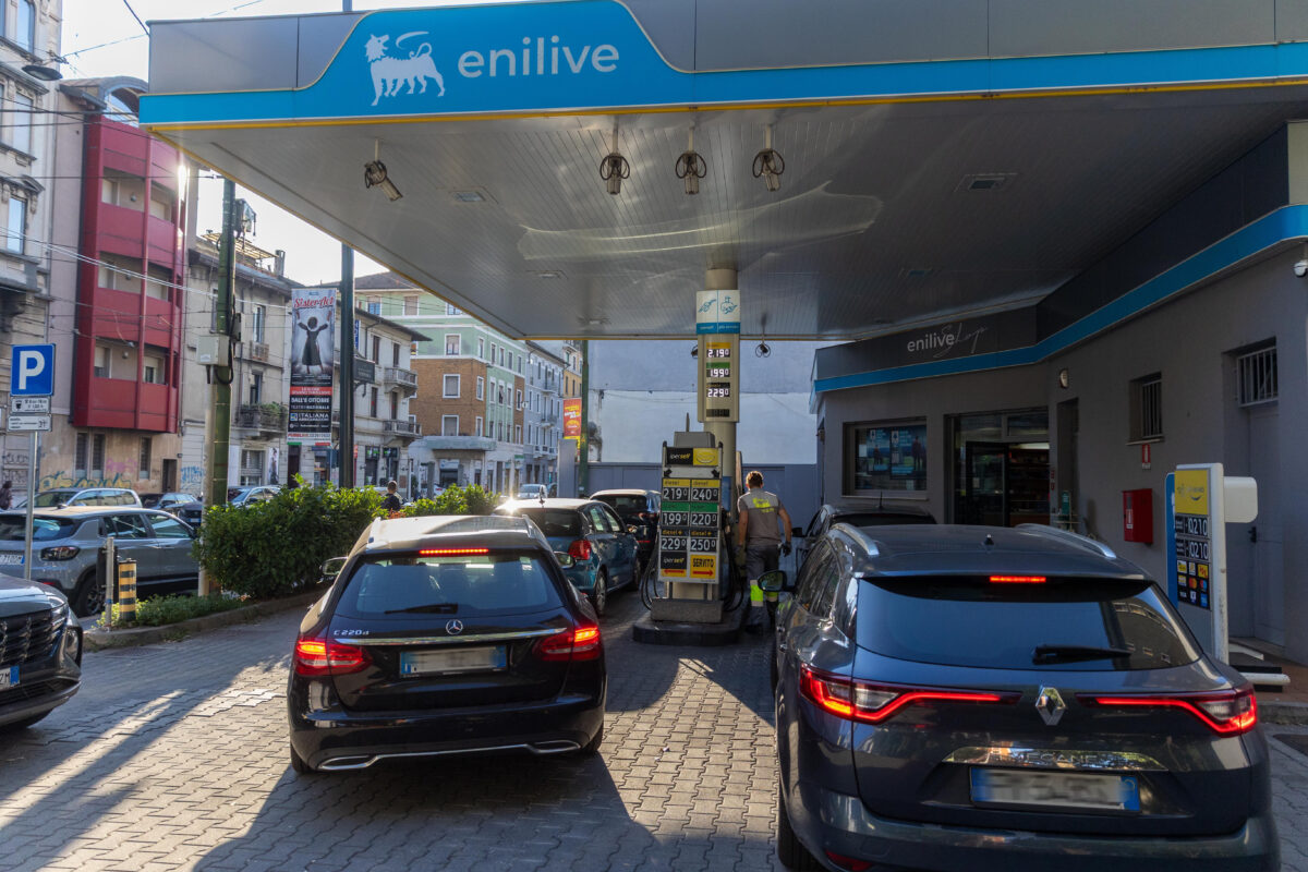 Fuel, Codacons: “Greater declines on motorways, diesel and petrol down 13 cents in 4 days” Fuel, Codacons: “Greater declines on motorways, diesel and petrol down 13 cents in 4 days”