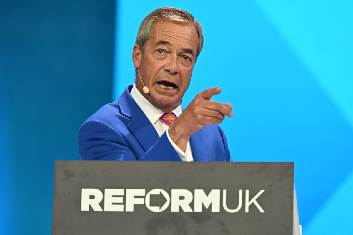 United Kingdom: media, Farage questioned over £5 million donation