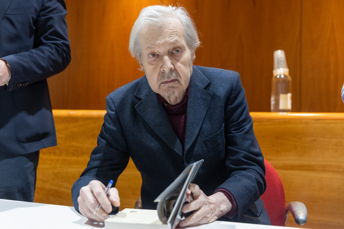 Rome: Sgarbi remains in intensive care at the Gemelli Hospital in a stable condition