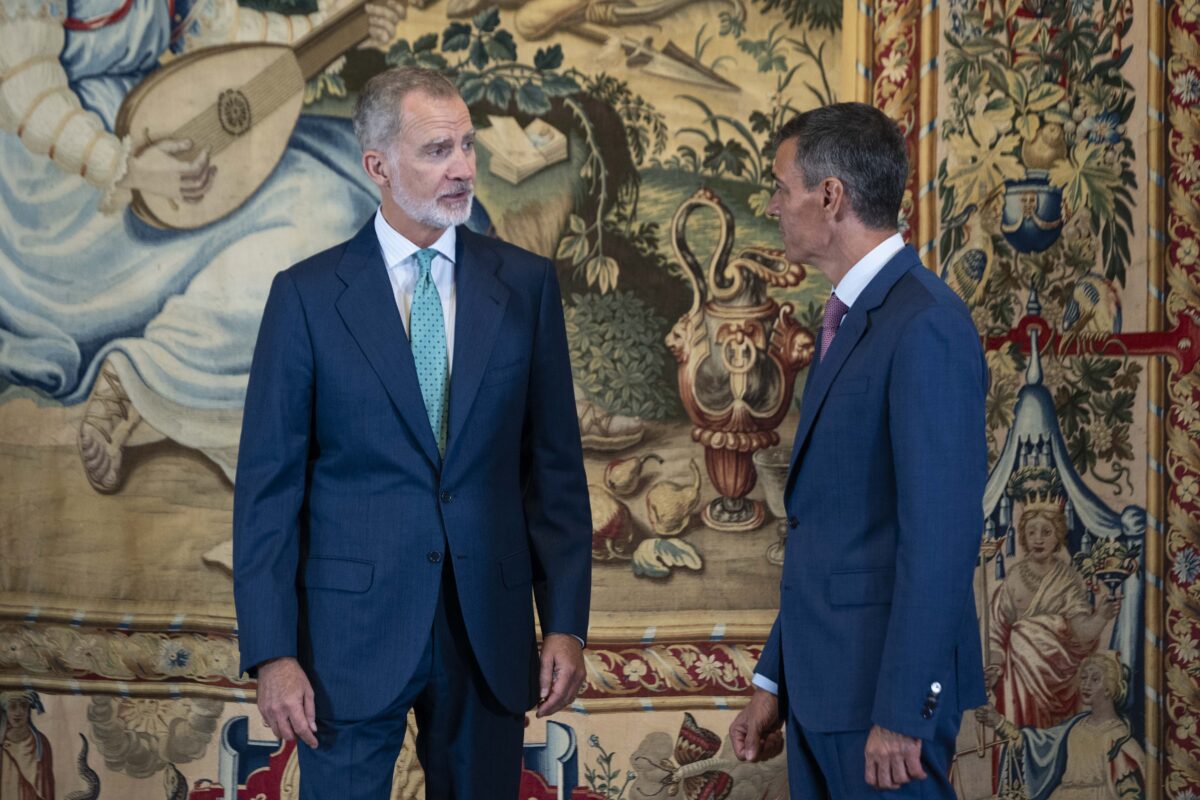 Spain: King Felipe VI signs decree calling for early elections