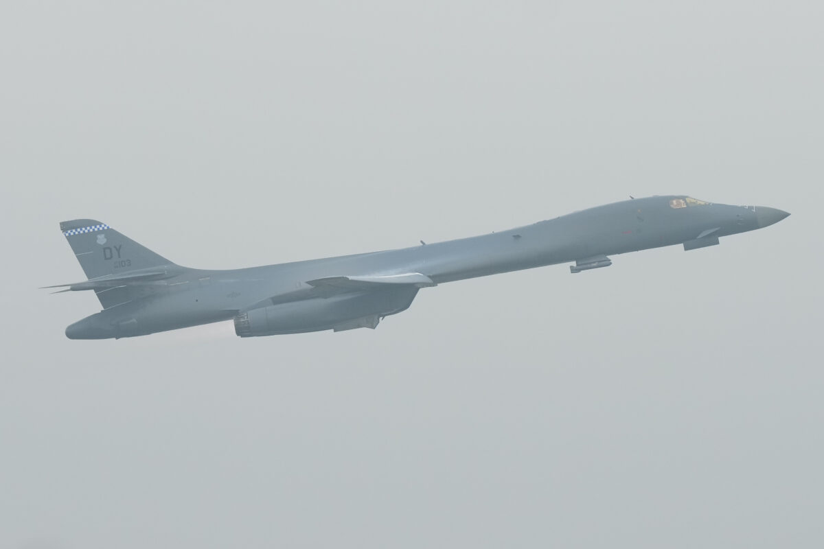 US: Pentagon withdraws bombers from US air base in England US: Pentagon withdraws bombers from US air base in England