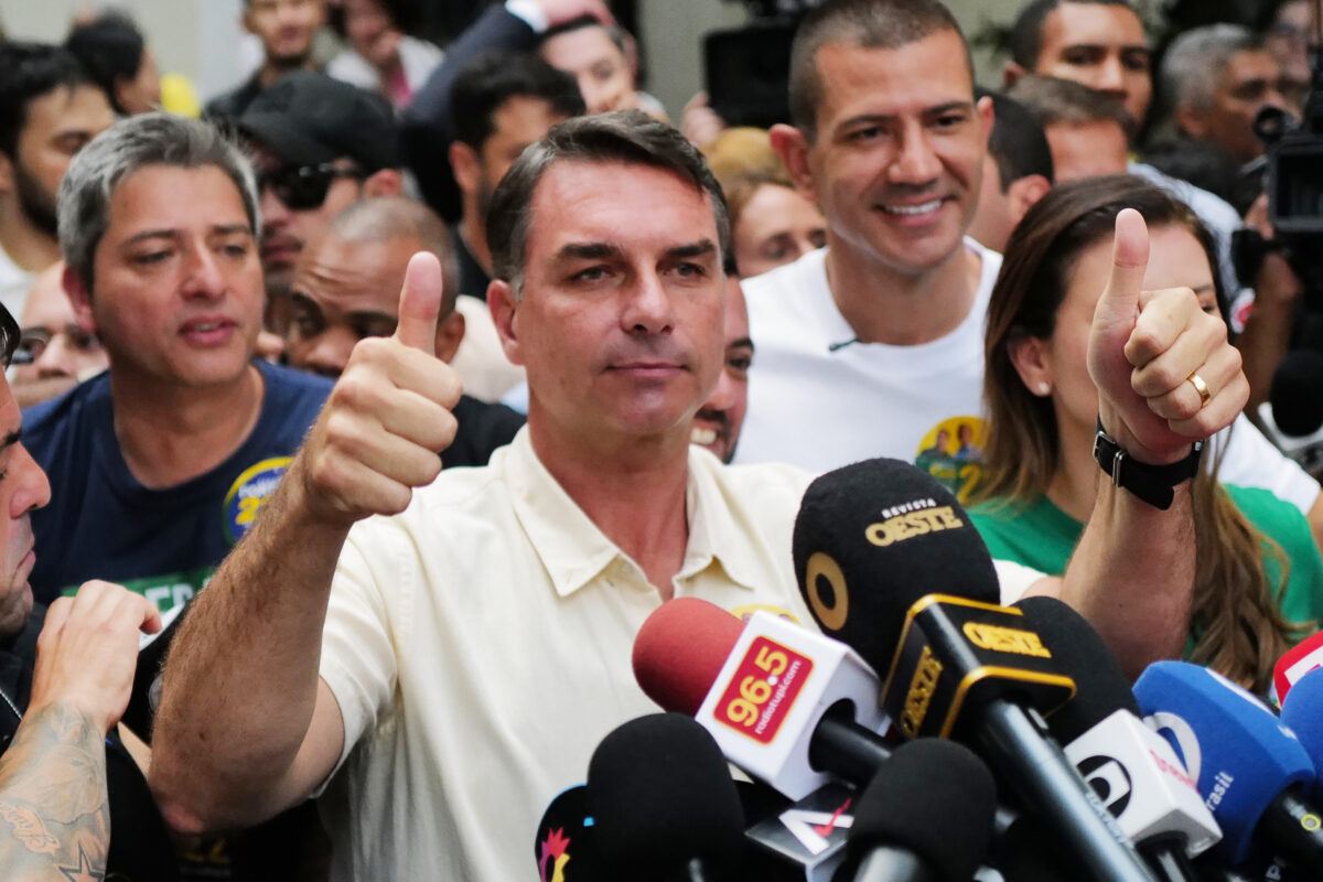 Brazil, Bolsonaro wins first round with 47%. Lula at 45%, runoff to be held Brazil, Bolsonaro wins first round with 47%. Lula at 45%, runoff to be held