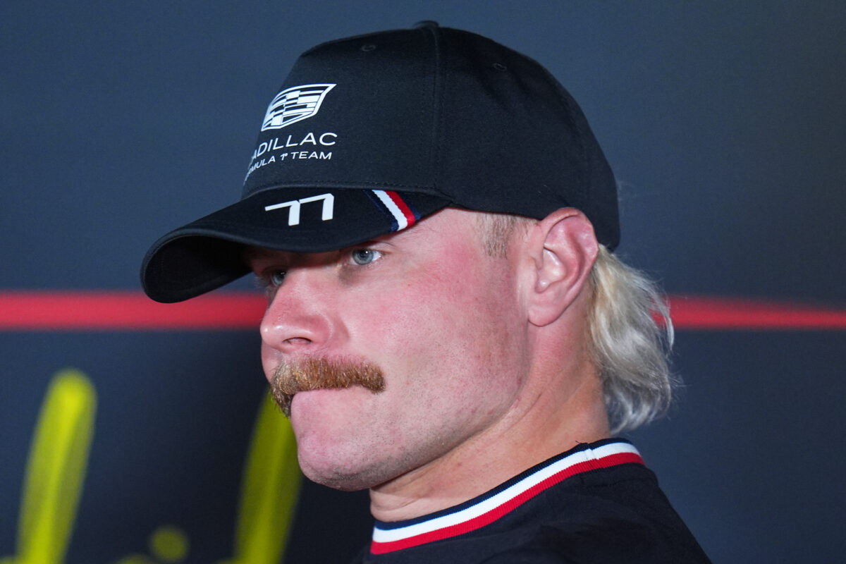 F1: Bottas cycles 320 km from Sepang to the next Grand Prix in Singapore F1: Bottas cycles 320 km from Sepang to the next Grand Prix in Singapore