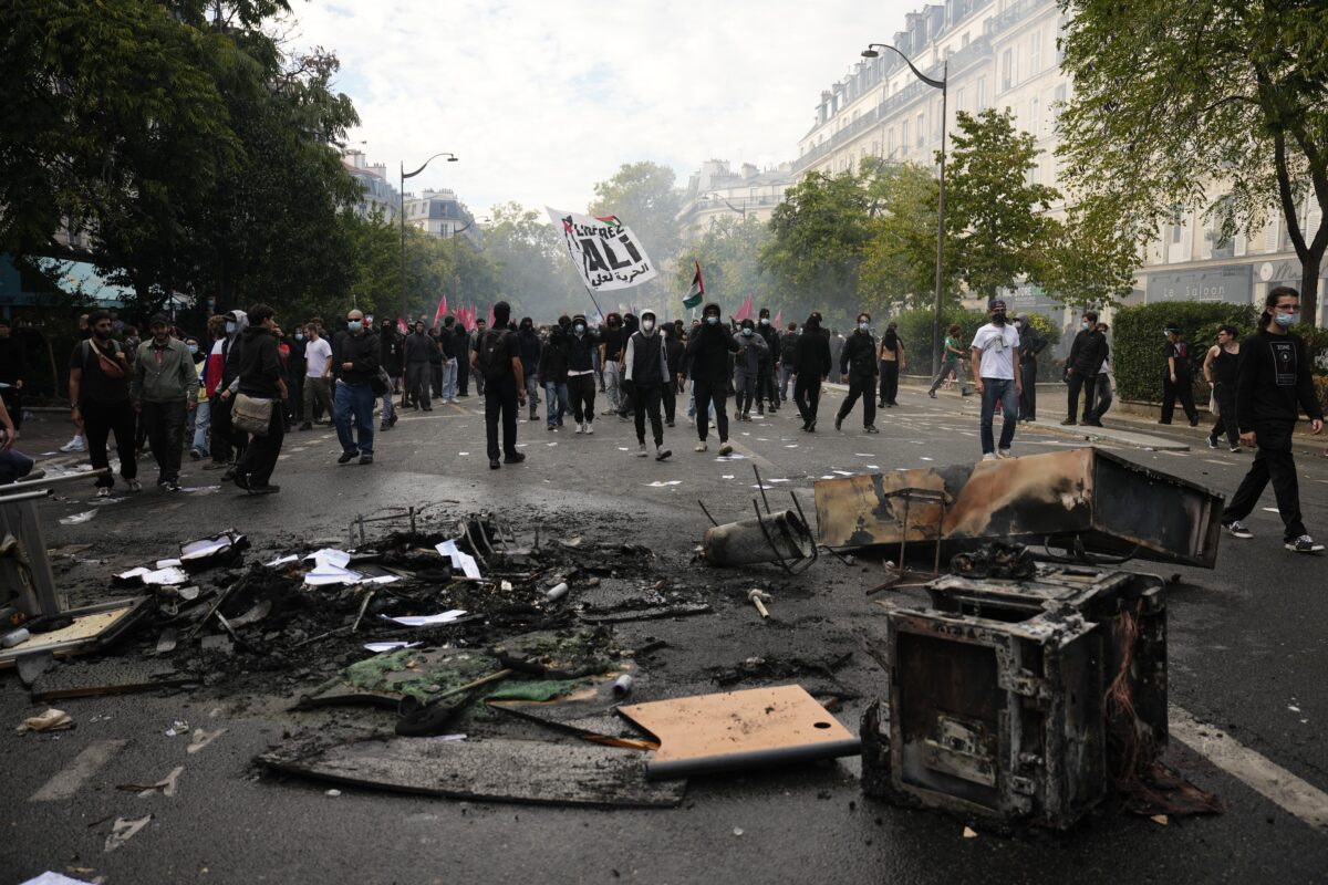 France, Trump: ‘What is happening is down to mass immigration’