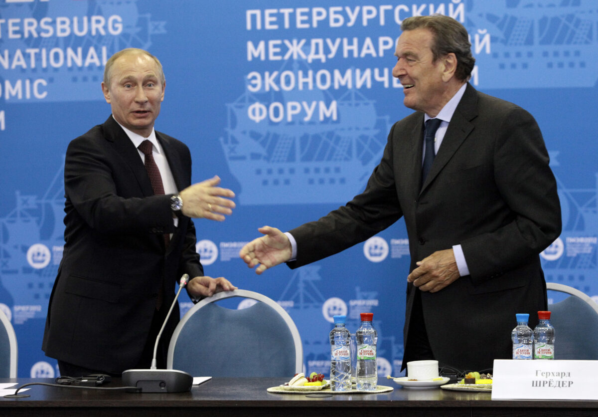 Germany, Merz: “Outraged by Schröder-Putin meeting; it is immoral to celebrate with him”