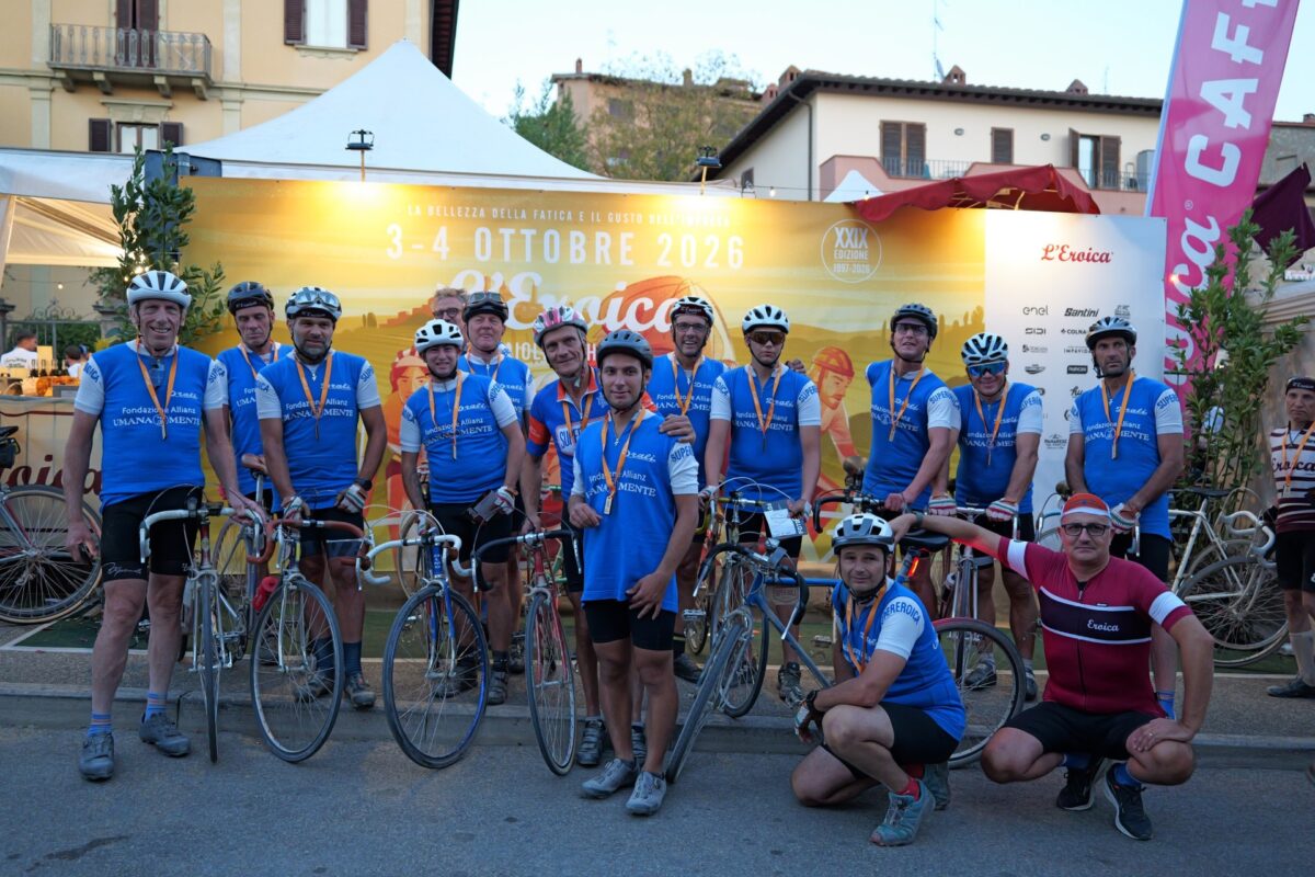 SuperEroica 2026: on the dirt roads of Chianti, a team cycled beyond all barriers SuperEroica 2026: on the dirt roads of Chianti, a team cycled beyond all barriers