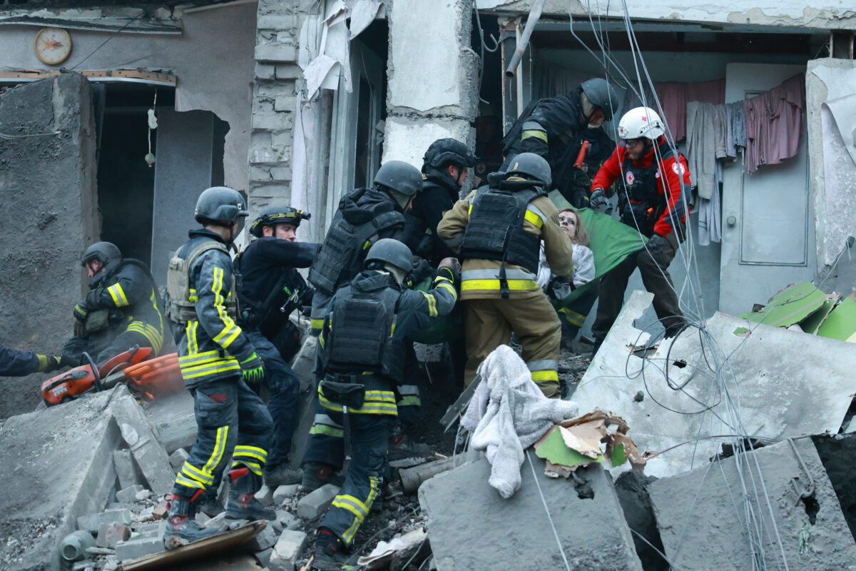 Ukraine: Death toll from Russian raid on Zaporizhzhia rises to 15 Ukraine: Death toll from Russian raid on Zaporizhzhia rises to 15