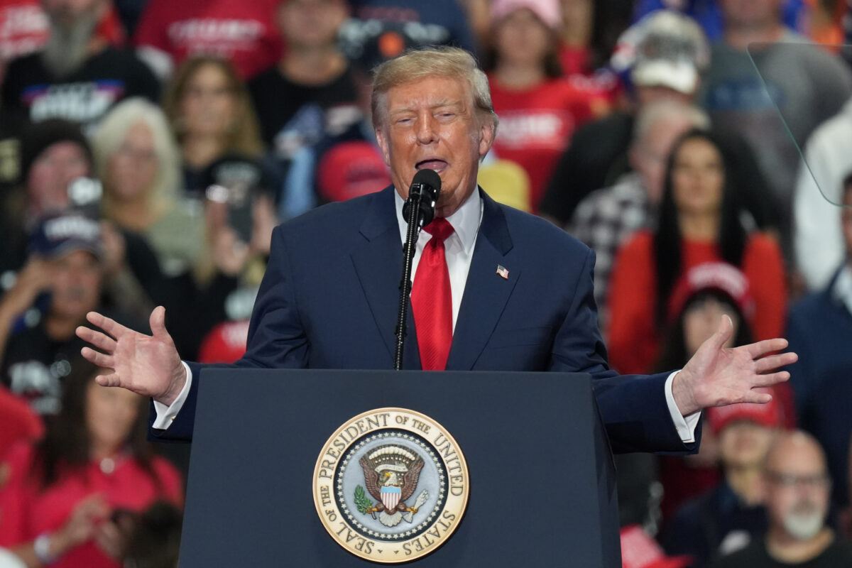 Trump: “It’s time for Ukraine to have a new president”