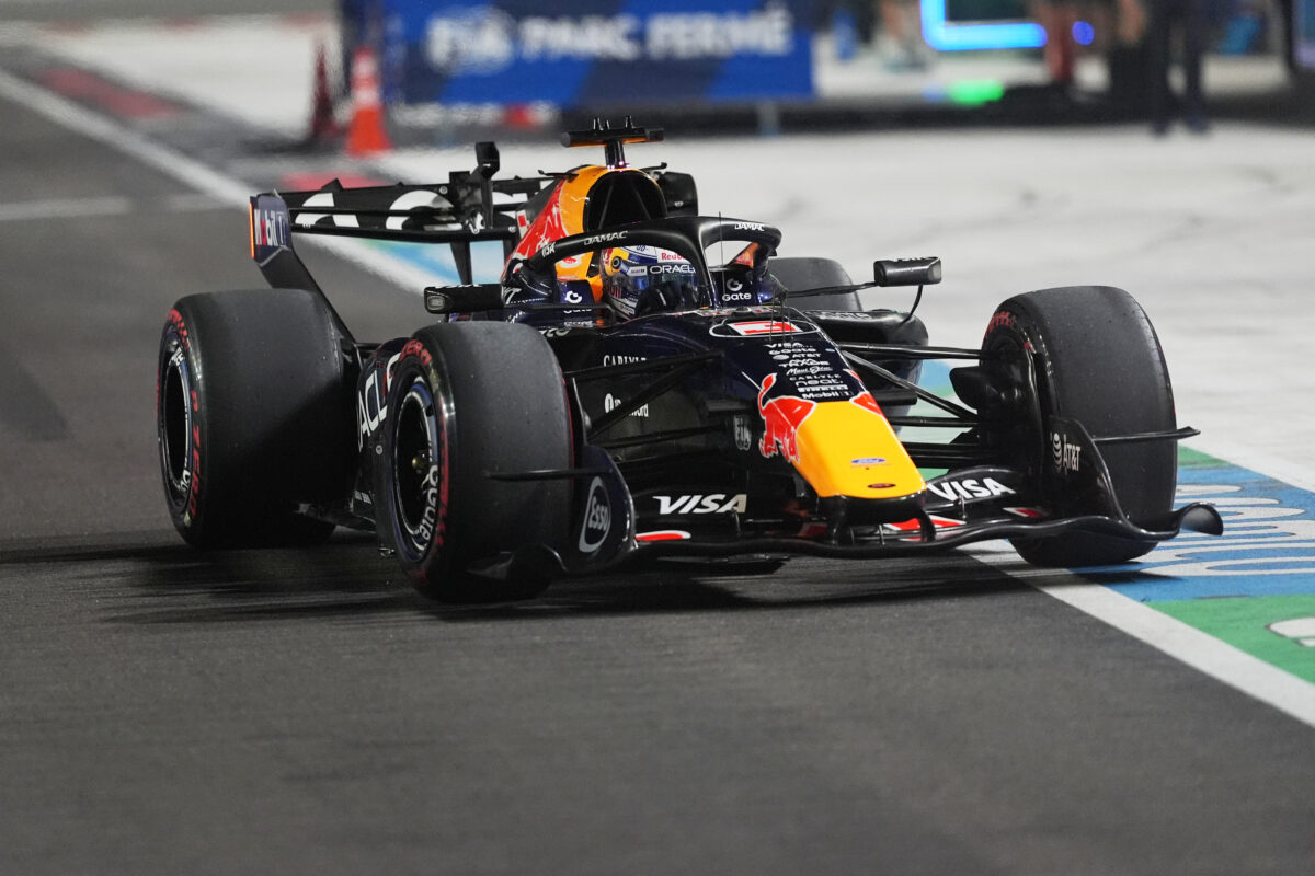 F1: Verstappen takes pole in Singapore ahead of Leclerc and Hamilton F1: Verstappen takes pole in Singapore ahead of Leclerc and Hamilton
