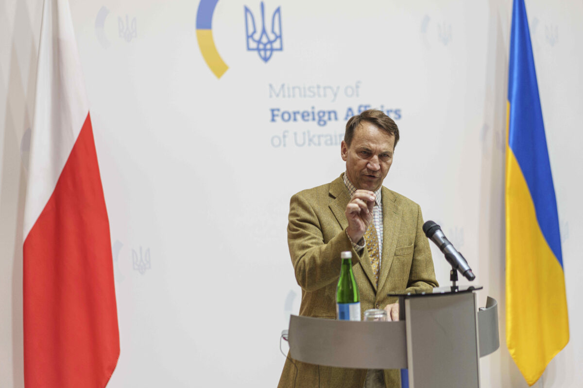 NATO, Warsaw: ‘Prepare for a lethal Russian hybrid attack’