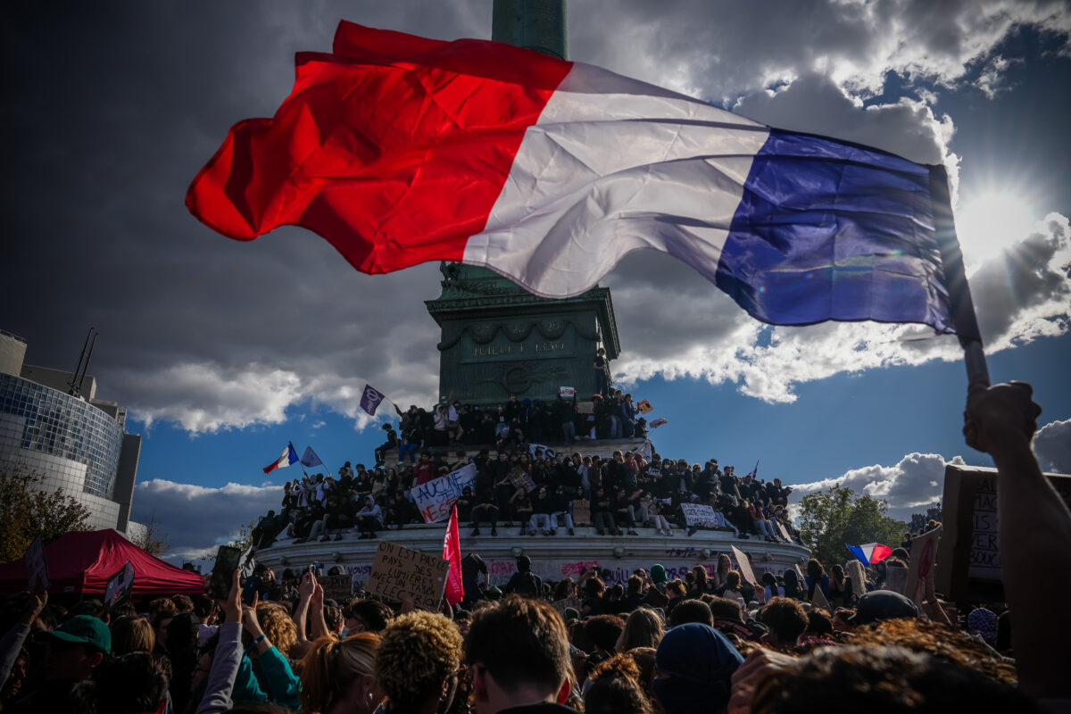France: another day of student protests; 200 schools closed France: another day of student protests; 200 schools closed