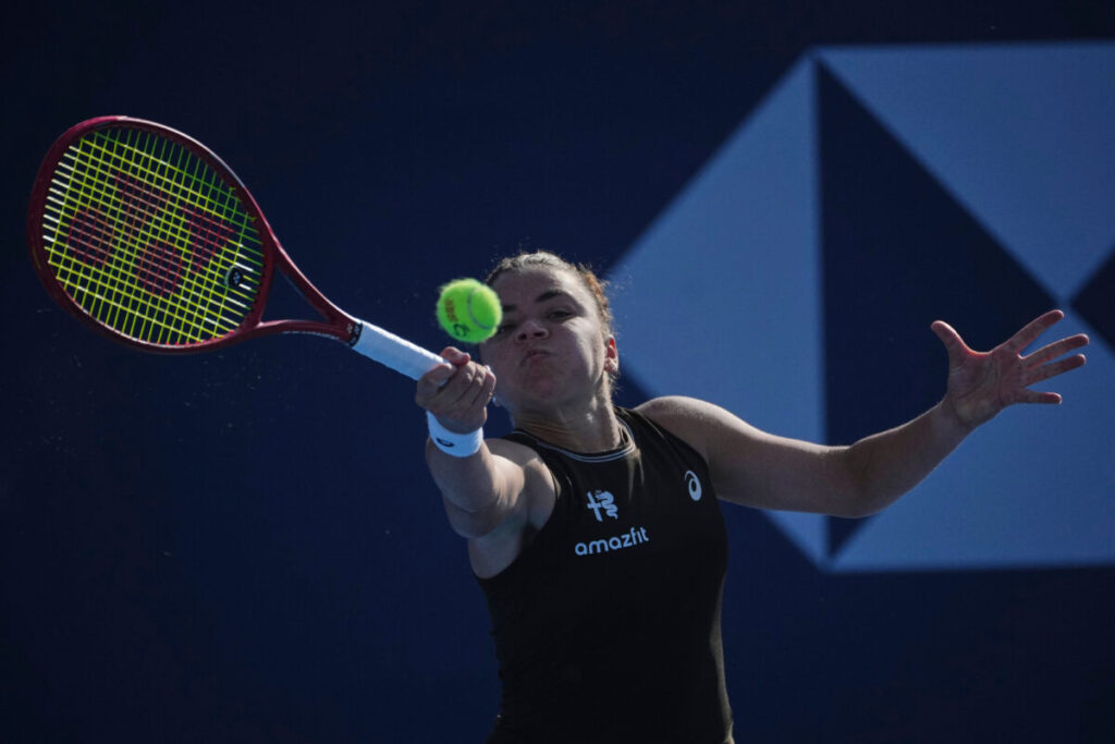 WTA Wuhan: Paolini advances to the last 16