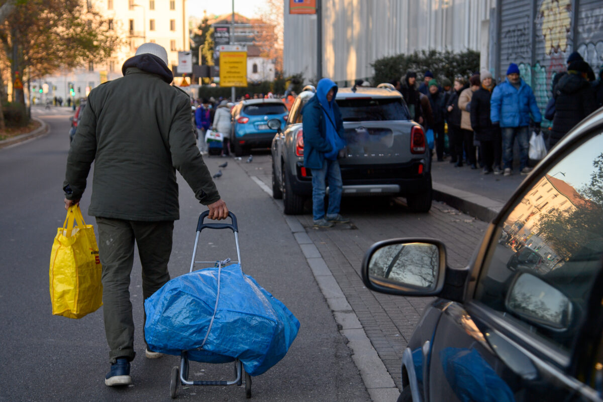 Istat: over 5.4 million people in absolute poverty in 2025