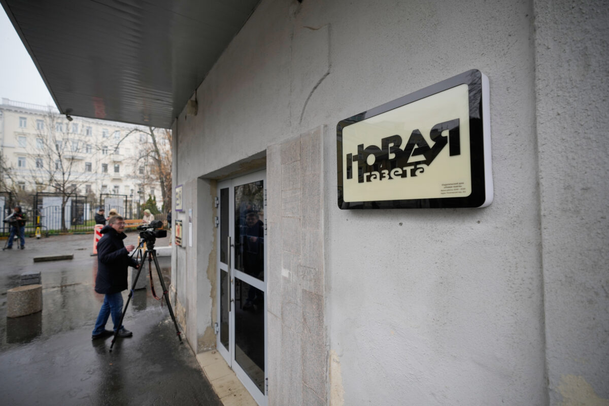 Russia, Novaya Gazeta: ‘Our editor-in-chief has been detained and his home searched’
