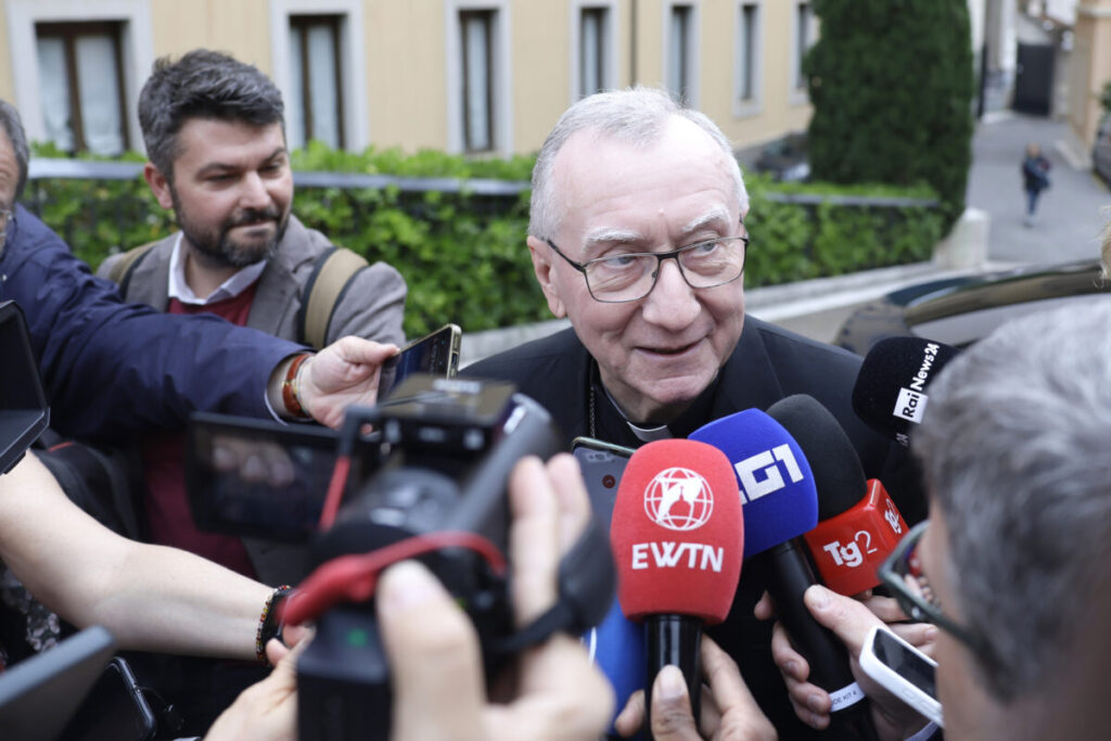 Pope, Parolin: ‘I remain concerned, but I trust the doctors’