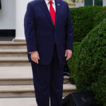 Ukraine, Trump: “I’m not a fan of Zelensky, it’s harder to negotiate with him than with Putin”