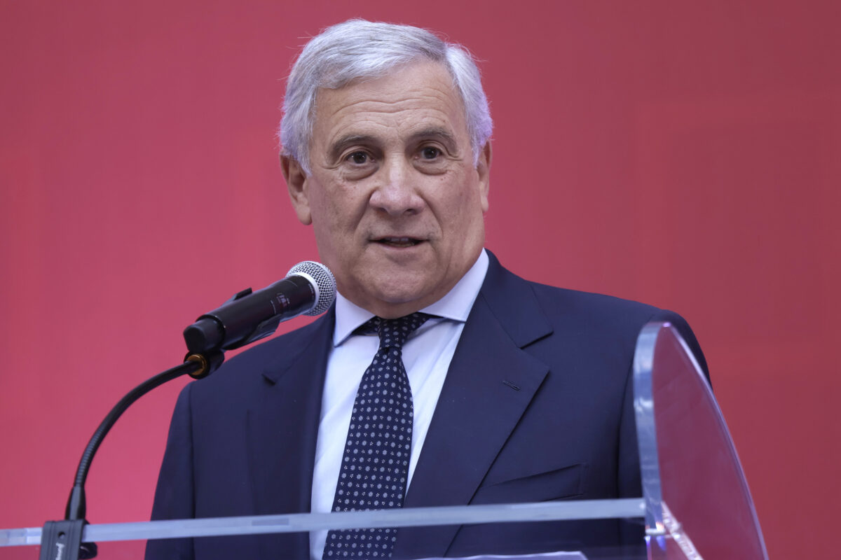 Ukraine, Tajani: “Trump? It’s a mistake to give Russia gifts; we’re continuing with sanctions”