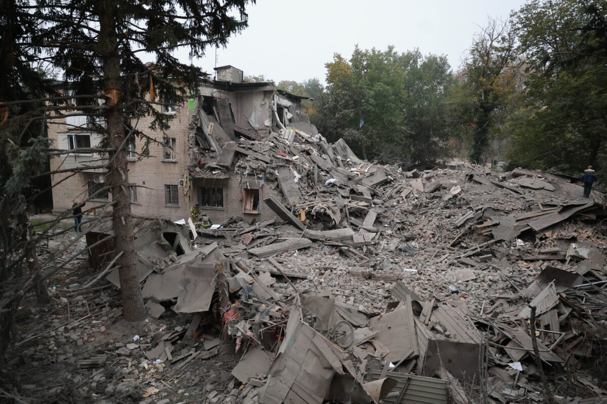 Ukraine: Missiles strike Zaporizhzhia, buildings damaged and at least two people injured Ukraine: Missiles strike Zaporizhzhia, buildings damaged and at least two people injured