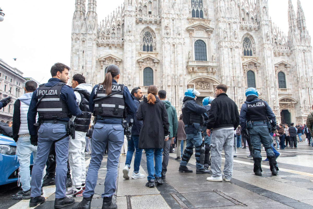 Protests: 14 police officers injured and 32 people arrested in Milan yesterday
