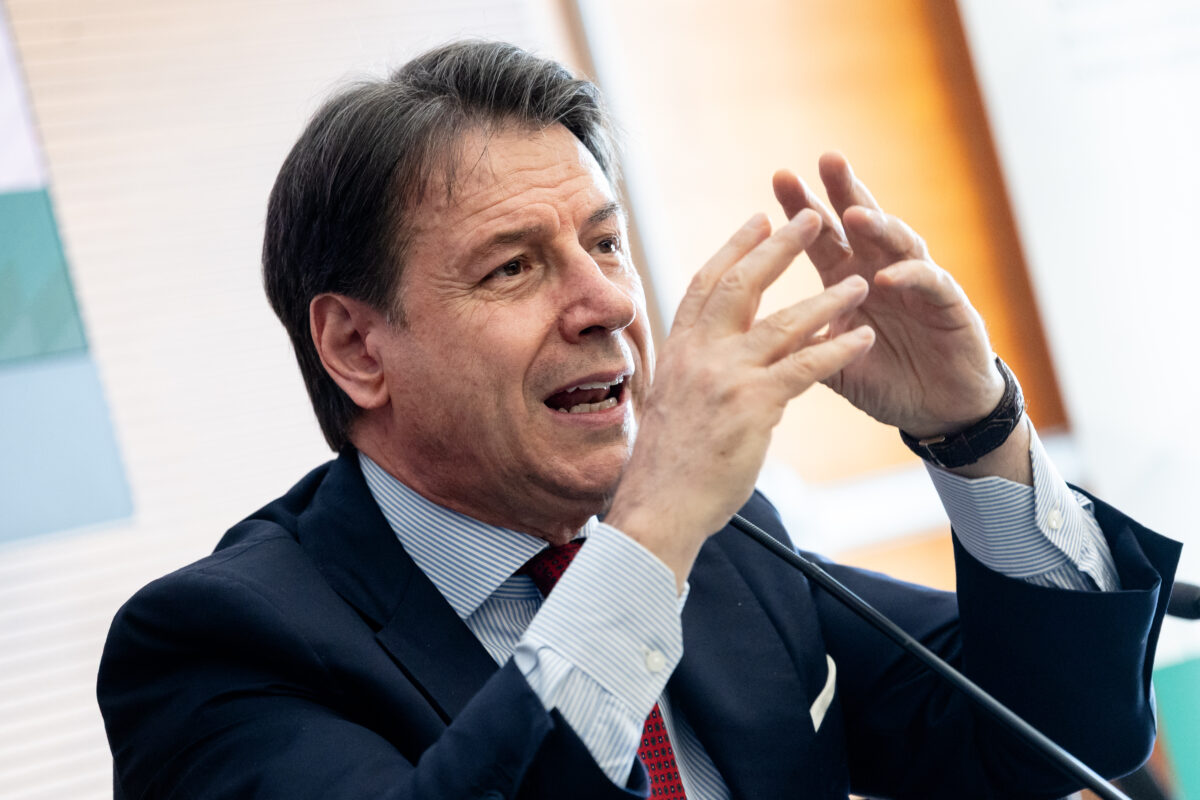 Clashes in the streets, Conte: “Violence is unacceptable, but the Government must listen to the protesters” Clashes in the streets, Conte: “Violence is unacceptable, but the Government must listen to the protesters”