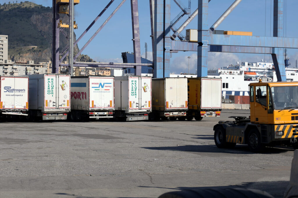 Fuel: Council of Ministers meeting tomorrow at 12 noon to discuss the decree on road hauliers