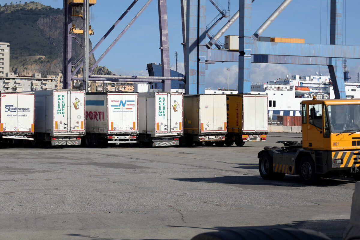 Fuel: Council of Ministers meeting tomorrow at 12 noon to discuss the decree on road hauliers