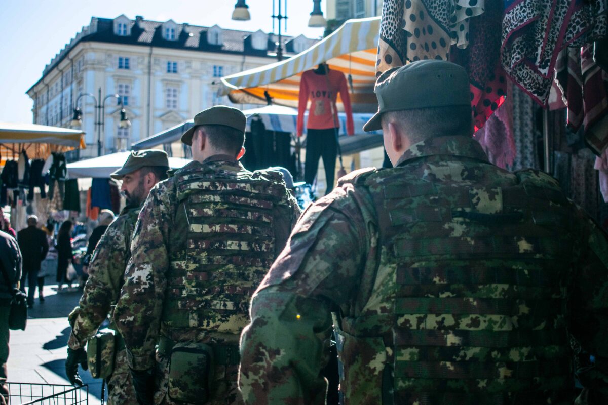 Naples: Army non-commissioned officer arrested – he had three Molotov cocktails in his car Naples: Army non-commissioned officer arrested – he had three Molotov cocktails in his car