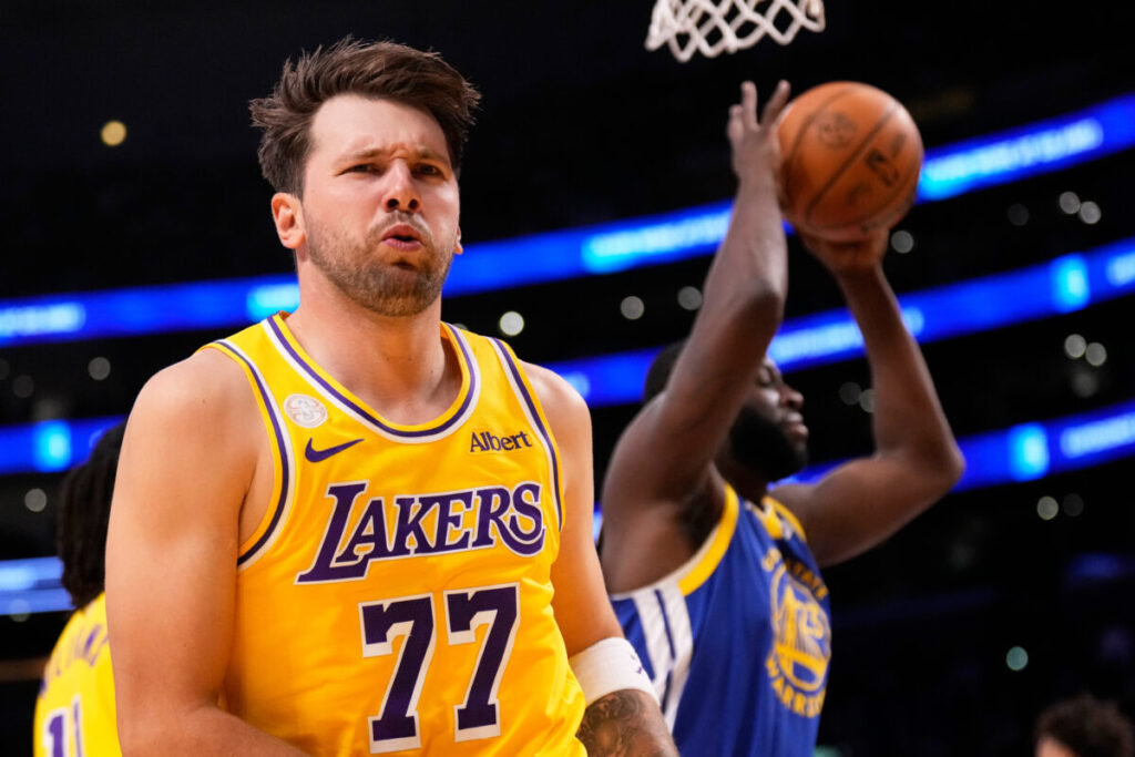 NBA: Winning starts for the Lakers and the T-Wolves