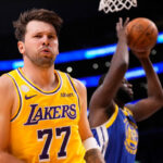 NBA: Winning starts for the Lakers and the T-Wolves