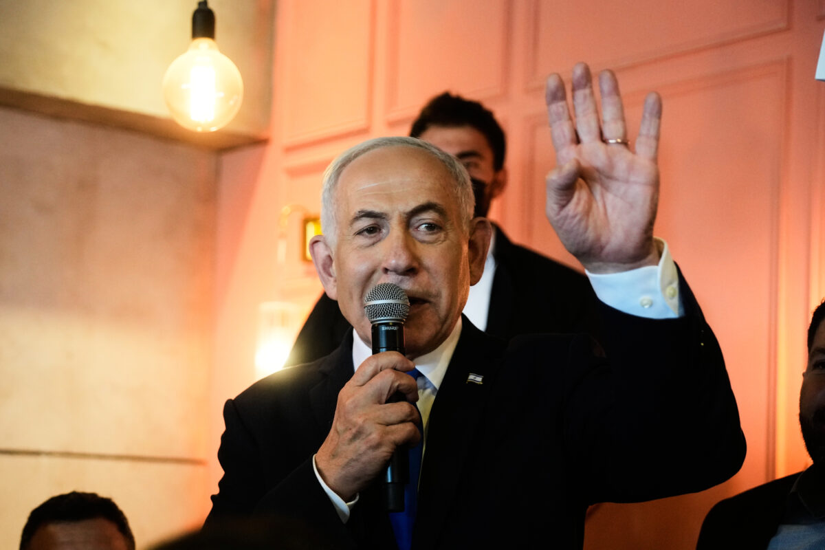 Netanyahu: Israel prepares for a total lockdown of the West Bank Netanyahu: Israel prepares for a total lockdown of the West Bank