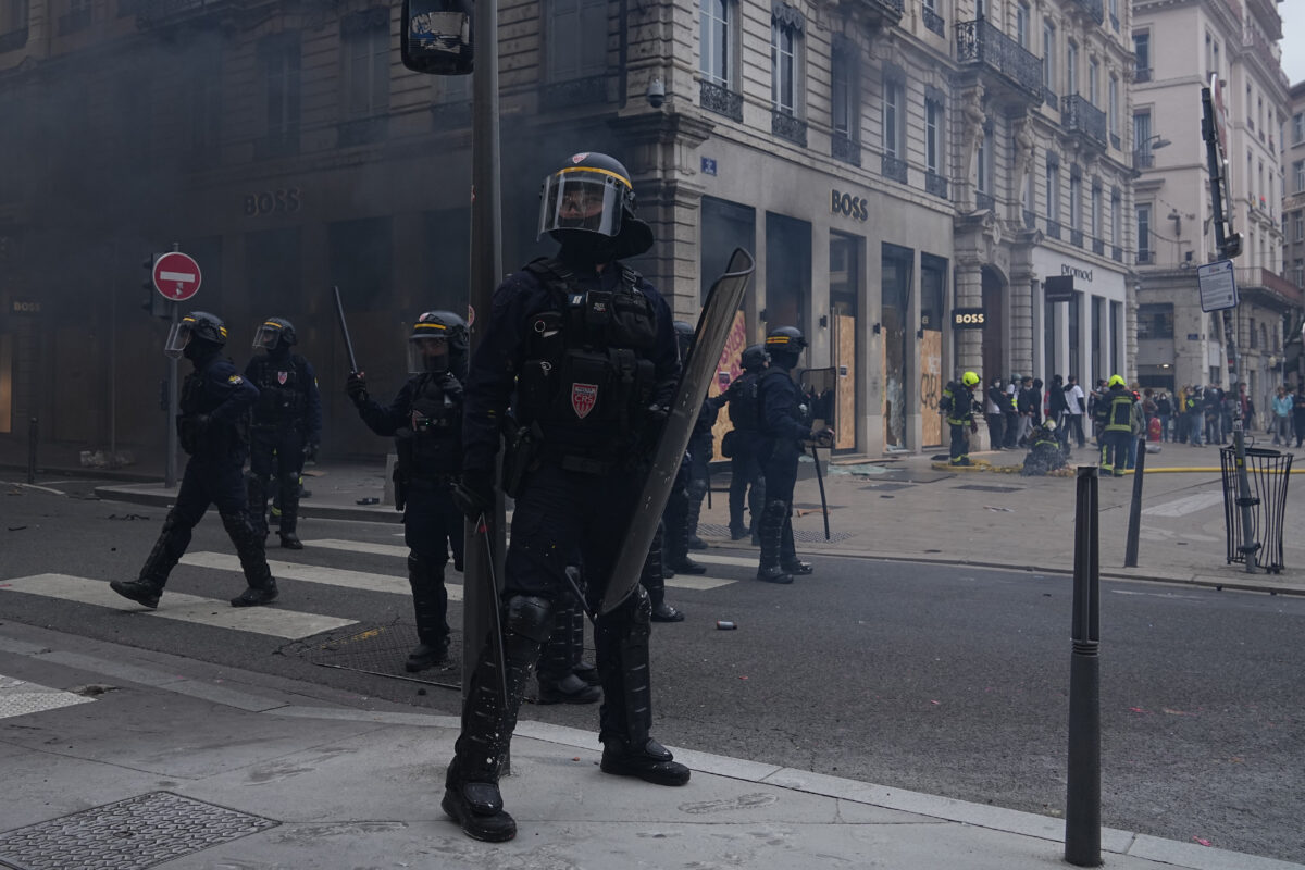 France: fears over another day of protests; over 70,000 police officers deployed