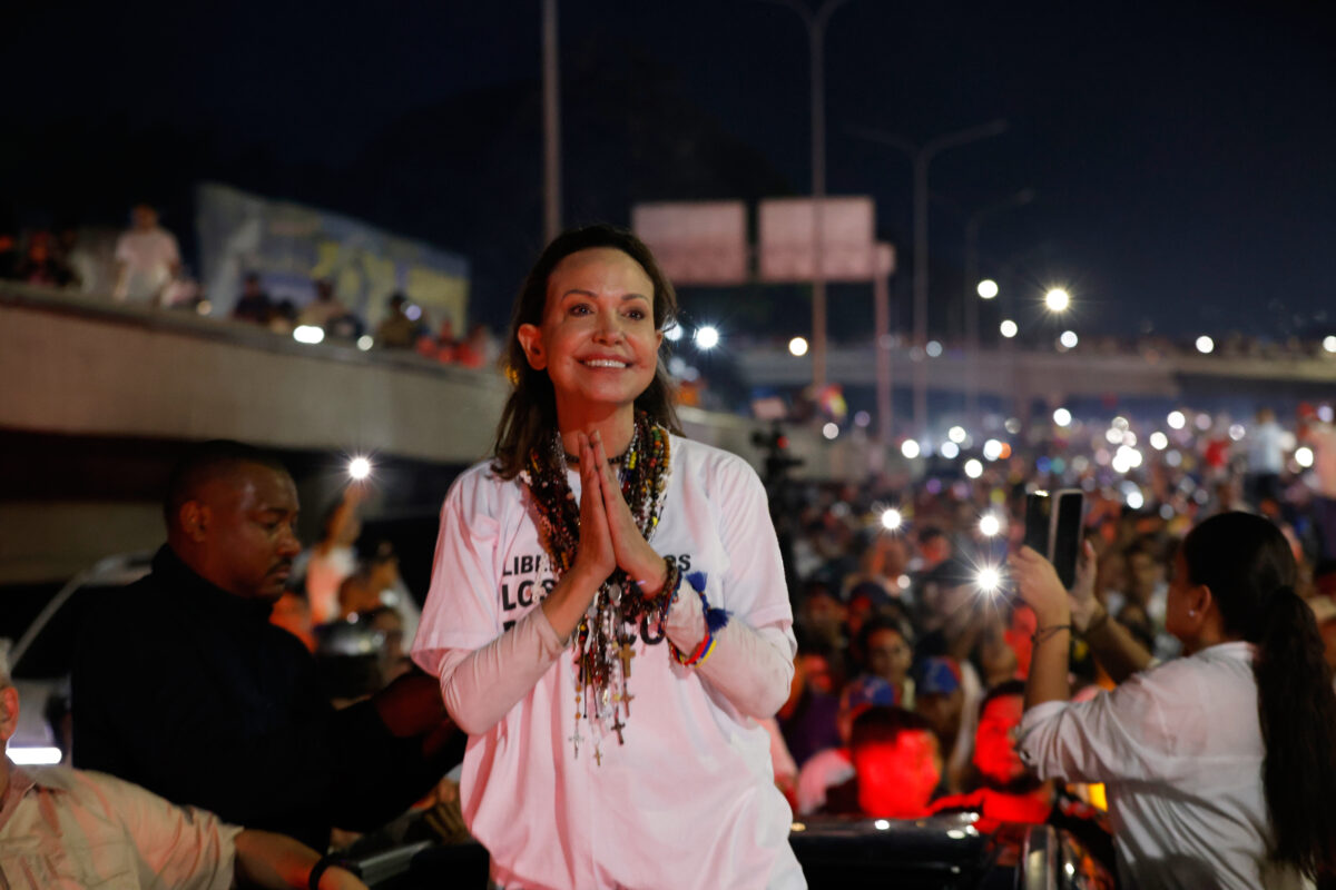 Venezuela, Machado returns home after a year in exile: “I am here” Venezuela, Machado returns home after a year in exile: “I am here”