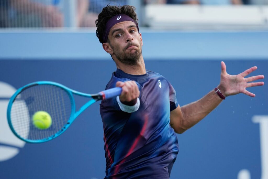 Tennis, ATP 500 Vienna: Musetti beats Tiafoe to reach the round of 16