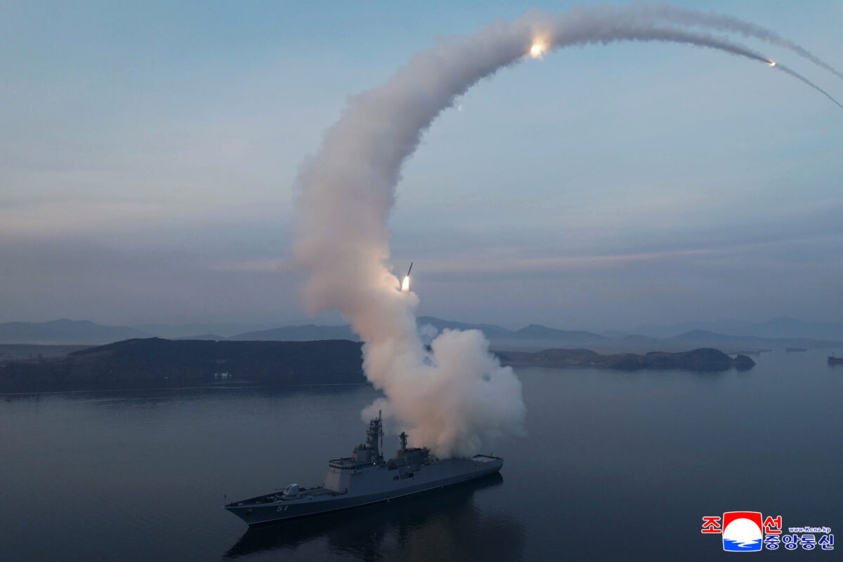 North Korea: fires barrage of 10 ballistic missiles into the Sea of Japan